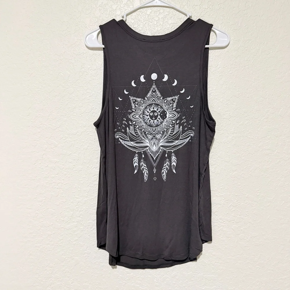 NWOT Large Black Boho Graphic Tank Top Sun Moon Lotus Mandala Print 96% Rayon - Picture 1 of 3